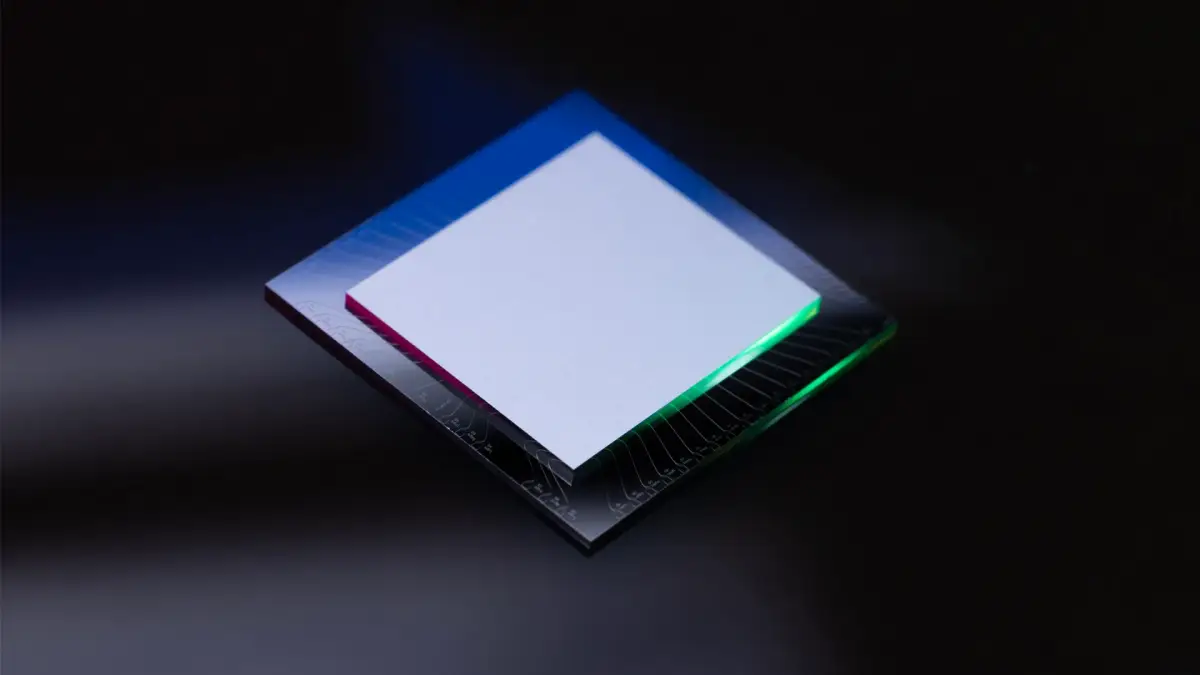 Amazon lanza Ocelot, su chip cuántico que revoluciona la corrección de errores